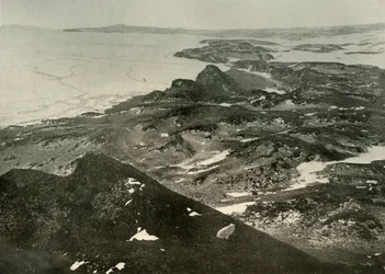Ser nordover mot Cape Royds, c1908, 1909.