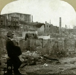 Ser nordover opp Mason St. fra Eddy - Ruins of the Fairmont $4.000.000-hotell, 1906.