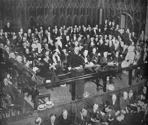 Lord Kitchener kom med en rekrutteringsappell i Guildhall, 1915