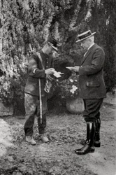 Maurice Maeterlinck , belgisk dramatiker, poet og essayist, 1915