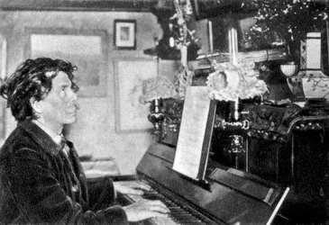 Maurice Rollinat , fransk poet, spiller piano, 1902