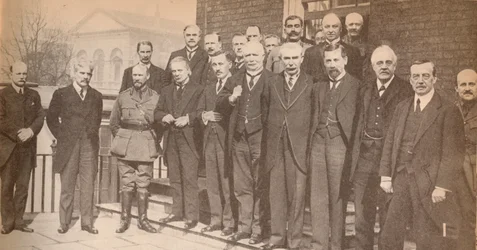 Mr. Lloyd George, statsminister, og noen av hans kolleger i 1917, c1917, 1935