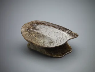 Ornament i form av et skilpaddeskall, Ming-dynastiet, 1368-1644.