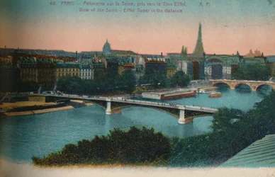 Panorama av elven Seinen med Eiffeltårnet i det fjerne, Paris, c1920