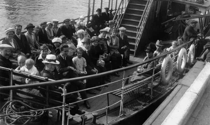 Passasjerer om bord på en båt, Bournemouth, Dorset, 1921