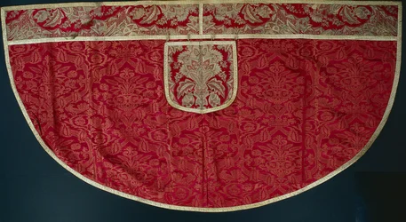 Prestene Red Cope, Orphrey og Hood, sent på 1500-tallet - tidlig på 1600-tallet.