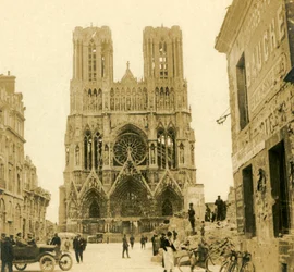 Reims katedral, Reims, Nord-Frankrike, c1914-c1918