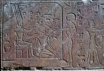 Relieff som viser dronning Hatshepsut mottar velsignelse, Temple of Amun, Karnak, Egypt, ca 1500 f.Kr.