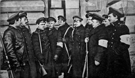 Revolusjonære studenter etter februarrevolusjonen, Russland, 1917.
