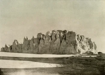 Serrated Edge of Glacier sør for Cape Borne, Ross Island, c1908, 1909.