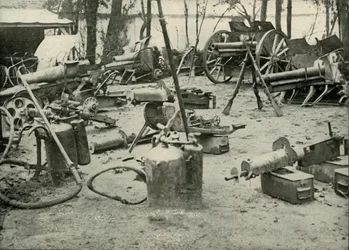 Noen bytter fra slagmarken, 1919.