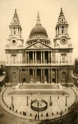 St. Pauls Cathedral, London, c1924.