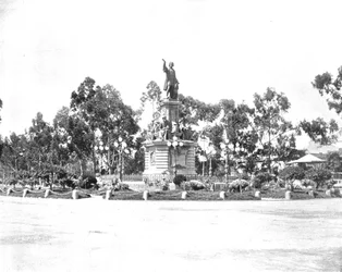 Statue av Columbus på Paseo, Mexico by, Mexico, c1900.