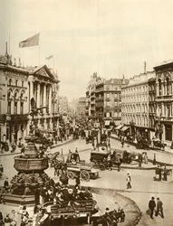 Statue av Eros ved Piccadilly Circus, London, c1910, 1935.