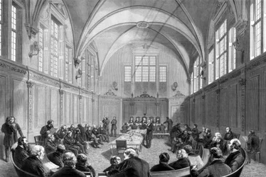 London skolestyrer nytt kontor på Thames Embankment, London, 1875