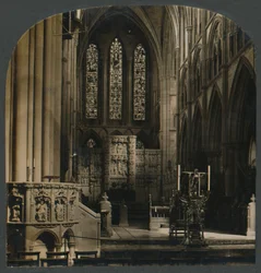Prekestolen og koret i Truro Cathedral, Eng., c1910.