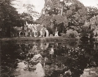 Ruinene ved Frogmore, Berkshire, 1894.