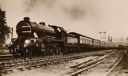S.R. Dover Boat Train, trukket av Sir Gawain A King Arthur Type Locomotive, c1930.