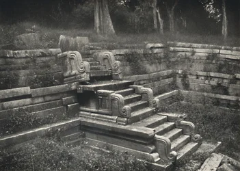 Trapper i en mursteinsbadedam, Anuradhapura, 1926