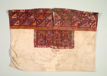 Tunikaskjorte med gobelinvevd bærestykke, 650-850.