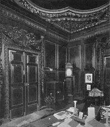 Vestry of St. Lawrence Jewry, With Carving av Grinling Gibbons, 1903