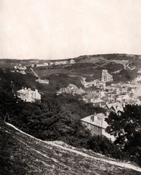 Utsikt over Hastings fra East Hill, Sussex, c1900