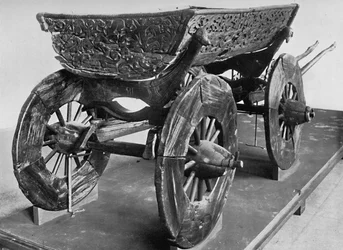 Vogn fra Osebergskipet, 1935