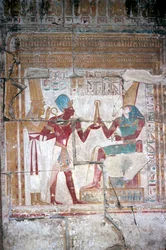 Veggmaleri av Sethos I før Horus, Temple of Sethos I, Abydos, Egypt, 19. dynasti, c1280 f.Kr.