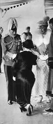 Vest-London-ordførere og ordførerinner presentert for kongen, Kensington, 1935, 1936