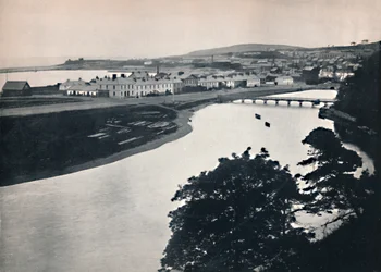 Wicklow - Generell utsikt over byen og elven, 1895