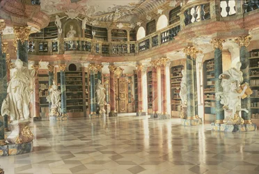 Interiøret i biblioteket, ferdigstilt i 1744