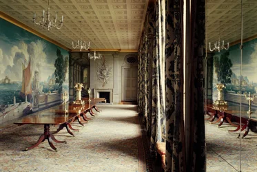 Spisestuen på Plas Newydd, Anglesey, viser veggmaleri av Rex Whistler (1905-44) 1936