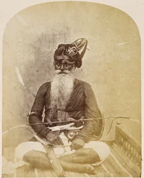 Akalee, en sikh-hengiven fra Lahore, nr. 225 fra "Faces of India", pub. 1872 (sepia-bilde)