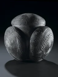 Utskåret ball fra Glass Hill, Towie, Aberdeenshire, neolitisk, ca. 3000 f.Kr.