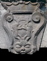 Våpenskjold i stein, inngangsdør architrave, Barile, Basilicata, Italia