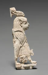 Dekorativ plakett: Bevinget sfinks, 900-800 f.Kr