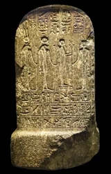 Egyptisk antikvitet: fragmentarisk stelefor-statue av Paser på knærne, New Empire