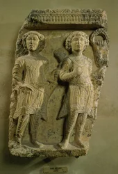 Fragment av en basrelieffplakett som viser to soldater, fra Palmyra, 2. århundre (stein)