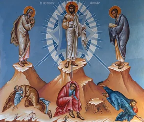 Fresco i Holy Cross Church, Pedoulas. Forvandlingen, Kristus forvandler mellom Elia og Moses som holder lovens tavler. For deres føtter, apostlene Jakob, Johannes og Peter 20150510, Pedoulas, Kypros