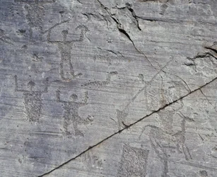 Italia, regionen Lombardia, Valcamonica, nærbilde av helleristninger i Naquane nasjonalpark