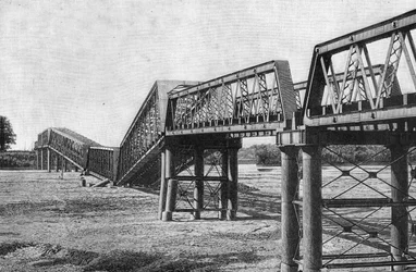 Nagaragawa Railway Bridge etter jordskjelvet i Japan 23. oktober