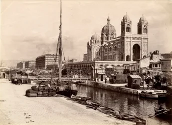 Religiøs arkitektur: utvendig utsikt over basilika-katedralen Sainte Marie Maggiore (Sainte-Marie-Maggiore), bygget mellom 1852 og 1893 i henhold til planene til arkitekten Leon Vaudoyer (1803-1872). Marseille, Bouches du Rhone (13), cenotype av beg