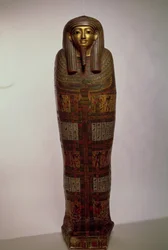 Sarkofag av Nehemes Mentou, prest av Amon, egyptisk