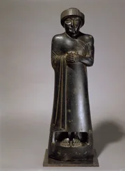 Statue av Gudea, Prince of Lagash, ny-sumerisk, fra Telloh, gamle Girsu, ca. 2130 f.Kr. (dioritt)