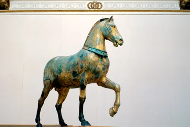 Statue av en av de fire triumferende quadriga-hestene i San Marco
