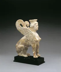 Terrakottafigur av en sfinx, fra Sør-Italia, gresk, sent på 5.-begynnelsen av 4. århundre f.Kr.