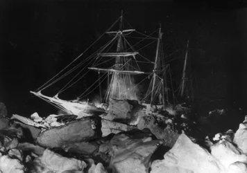 Den keiserlige transantarktiske ekspedisjonen: Endurance holdt stand, ca. 1914–17 (bilde)