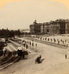 Det keiserlige vinterpalasset fra Nevsky Prospect, St. Petersburg, Russland, 1897.