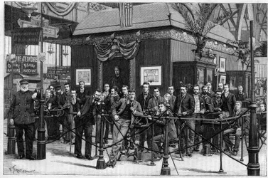 Auditions av fonografer laget av Thomas Edison installert i Galerie des Machines på Paris Universal Exhibition i 1889. (Fra et fotografi). Gravering i "" Nature: gjennomgang av vitenskapene og deres anvendelser til kunst og industri", 31 Au