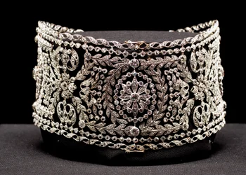 Halskjede i choker-stil av platina og diamanter, båret av Mrs. Potter Palmer I, født Bertha Honoré